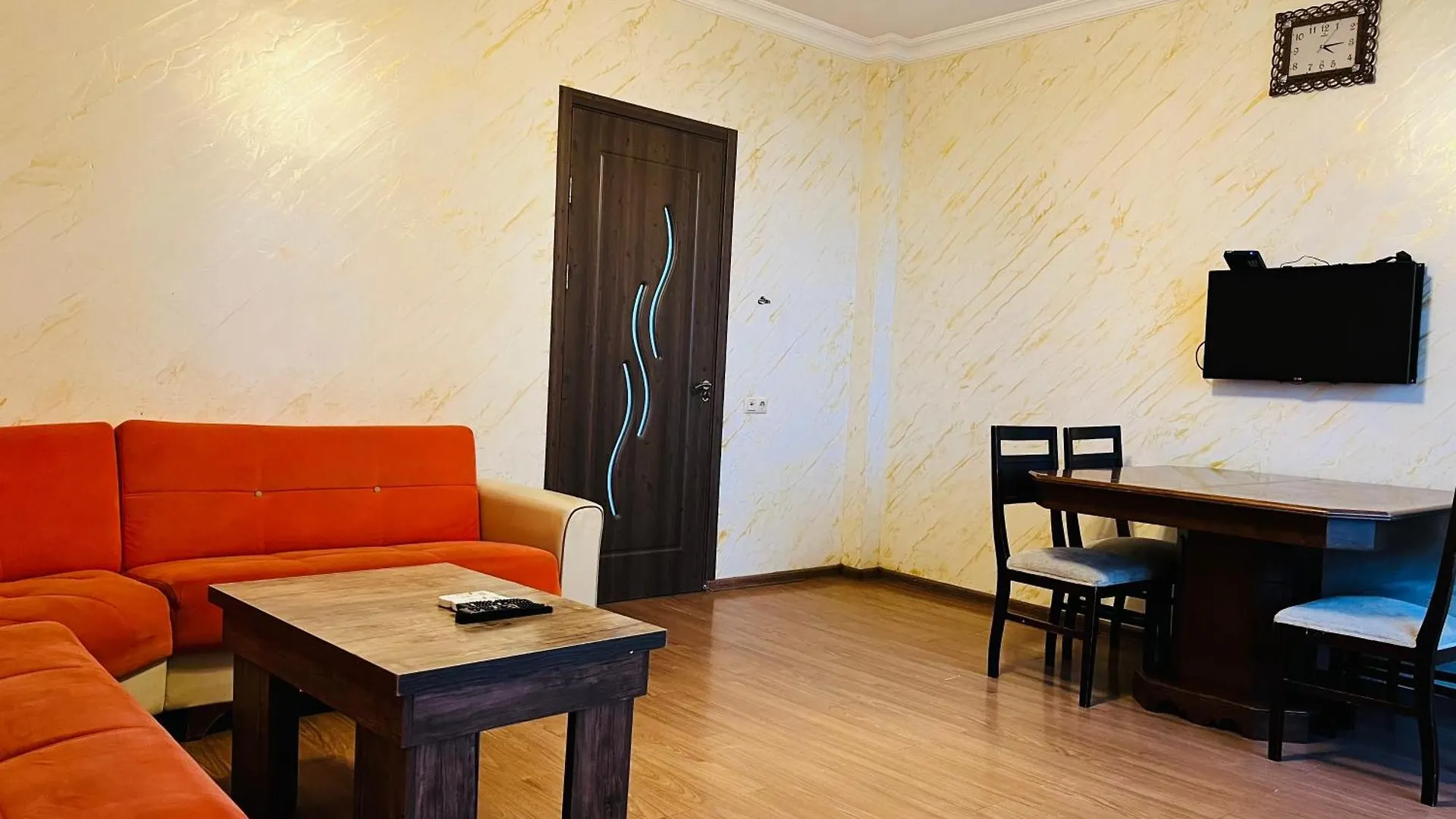 Apartments Nita باتومي