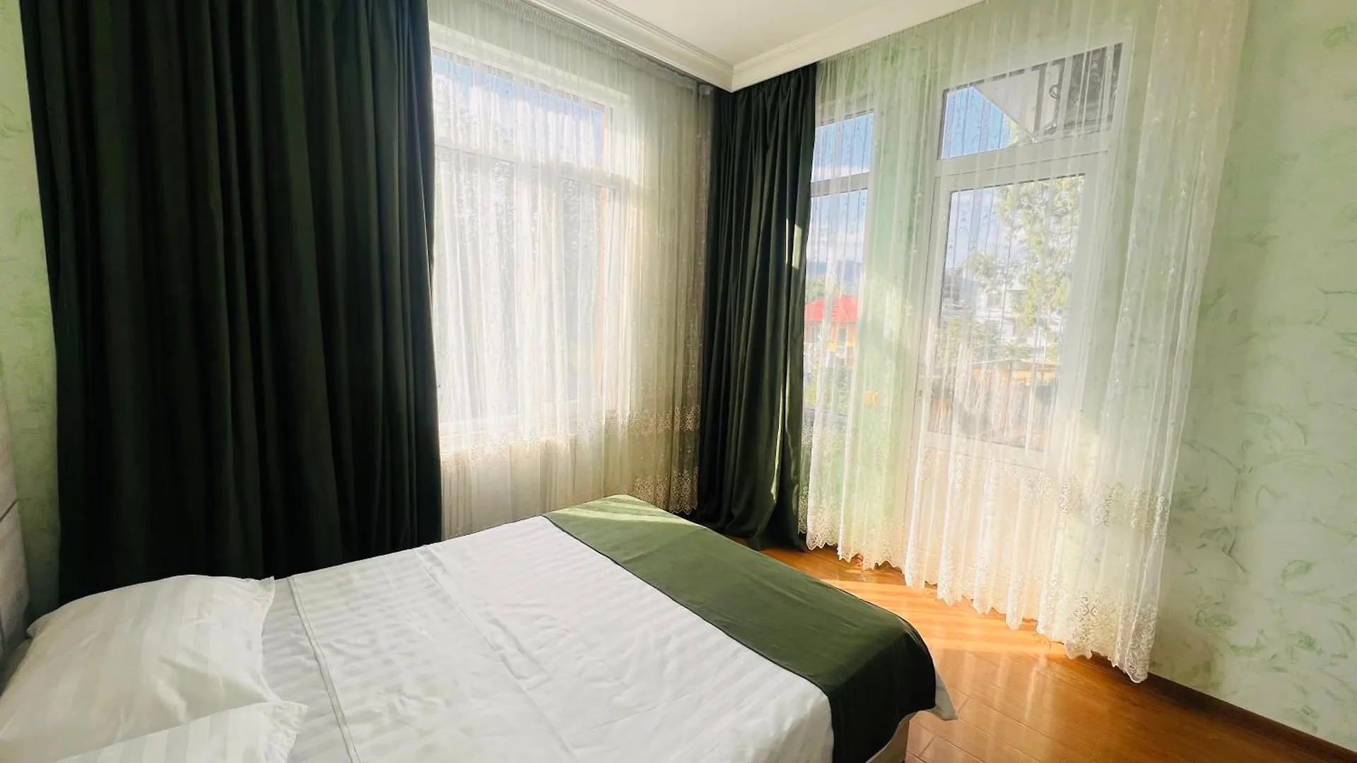 Apartments Nita باتومي