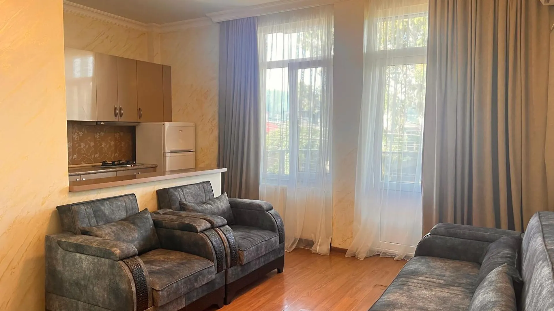 Apartments Nita باتومي